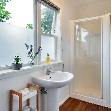 Sunny & Cozy Home Near Western Springs Auckland Exterior photo
