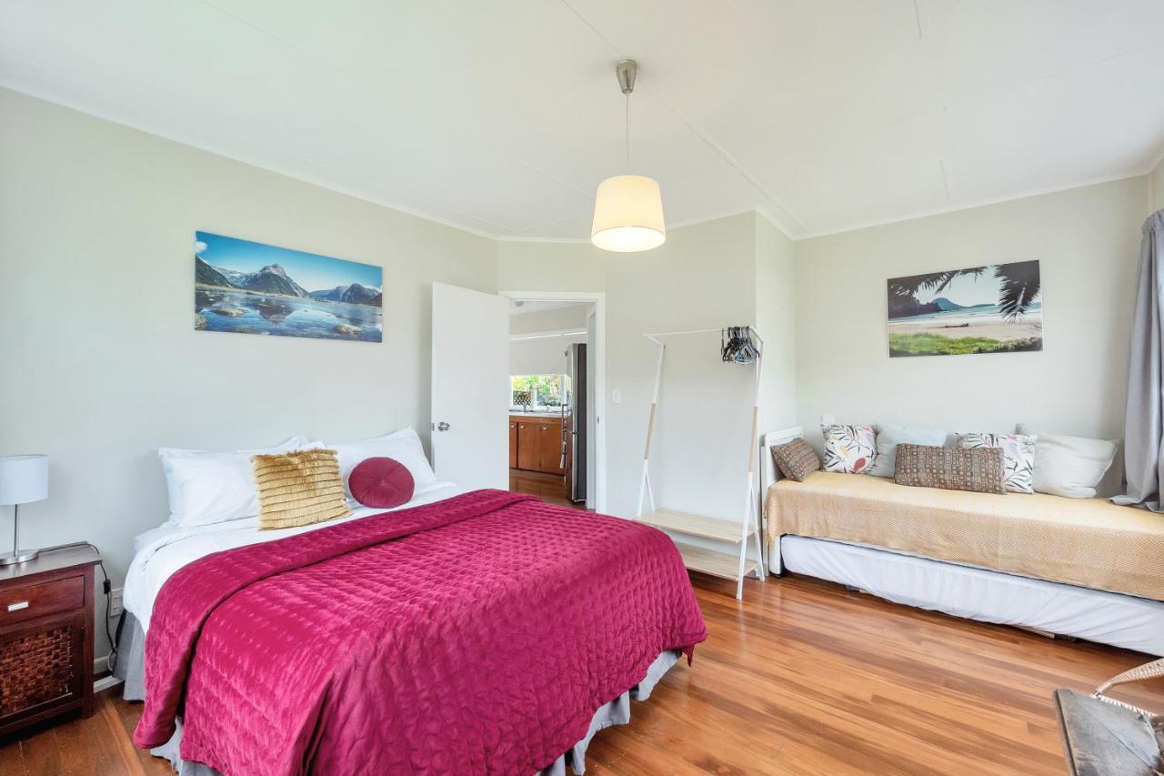Sunny & Cozy Near Western Springs Holiday home