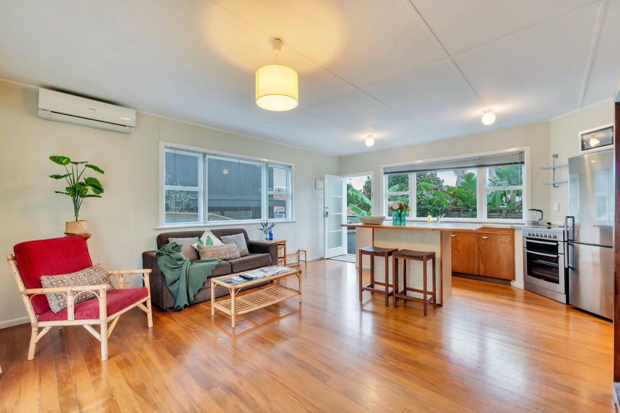Sunny & Cozy Near Western Springs Holiday home *
