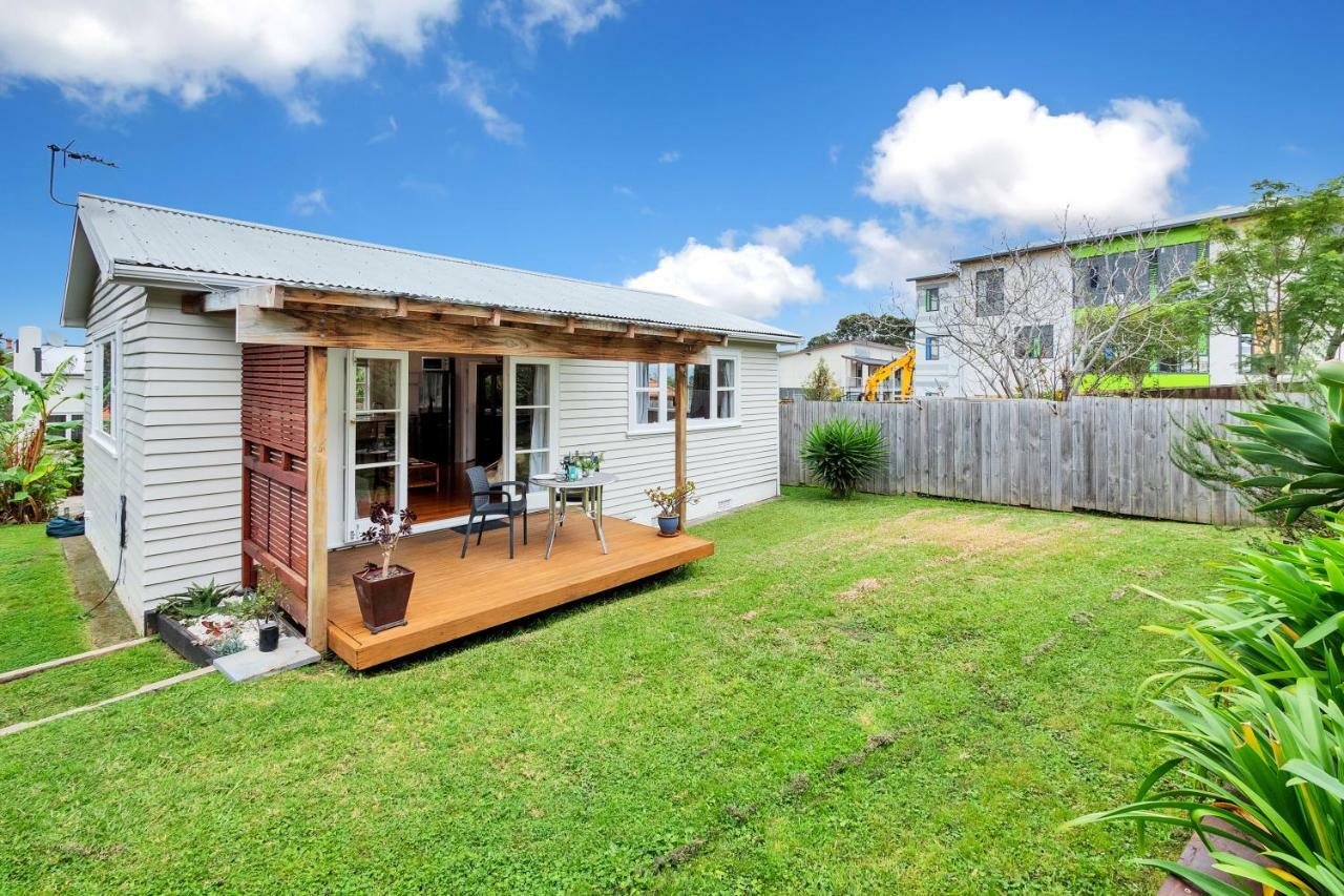 Sunny & Cozy Near Western Springs * Auckland